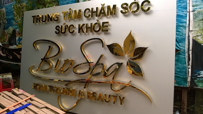 thiet-ke-thi-cong-bang-hieu-quang-cao5